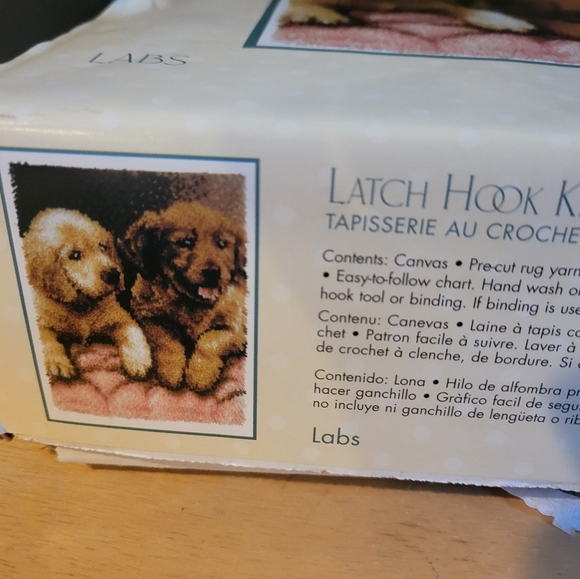 Latch Hook Kit Wonderart # 4295 "Labs" - Picture 6 of 8